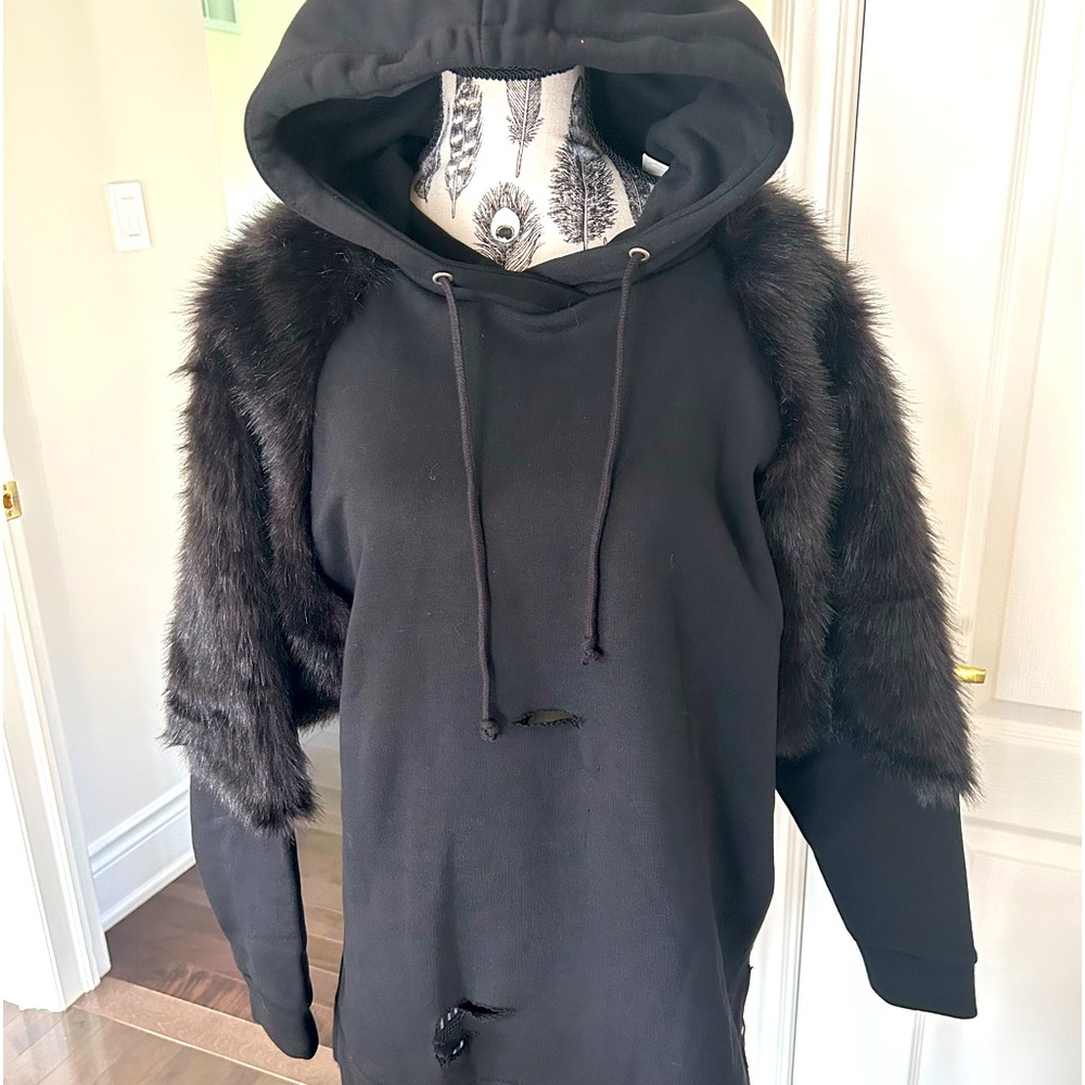Murua Sweatshirt with fur sleeves